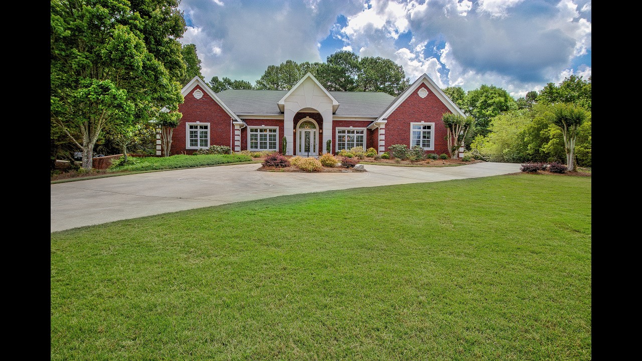175 McElwaney Way  Fayetteville, GA