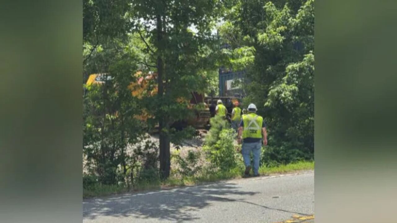 CSX train derailment strands Coweta County neighborhoods for hours, no injuries reported