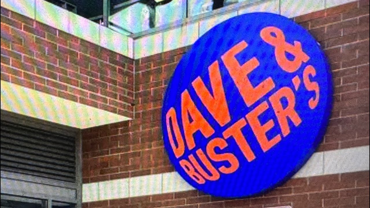 Dave & Busters Oakland In Jack London Square Known For Bad Service Give It 8 Months To Close